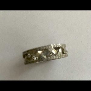 Eternity ring with crystal